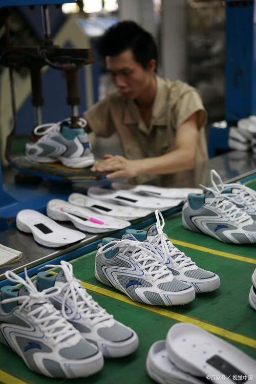 作为中国四大鞋类生产基地之一,莆田制造了我国大部分的运动鞋,尤其是